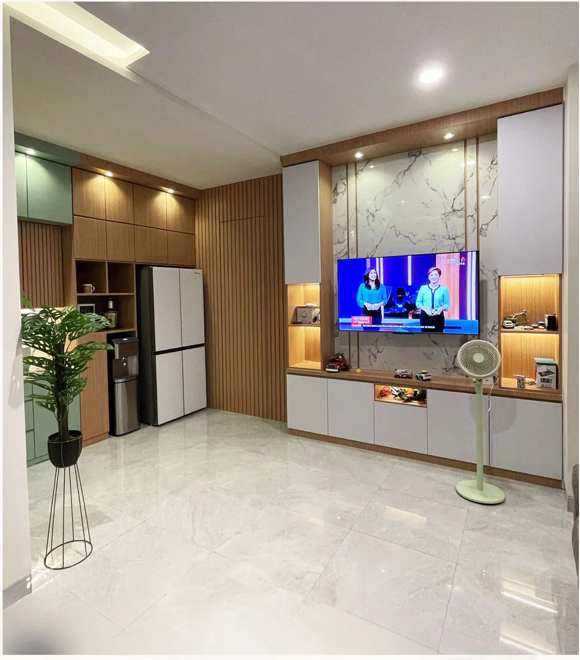 Interior Perumahan custom karya SAVOY, di Graha Raya Bintaro