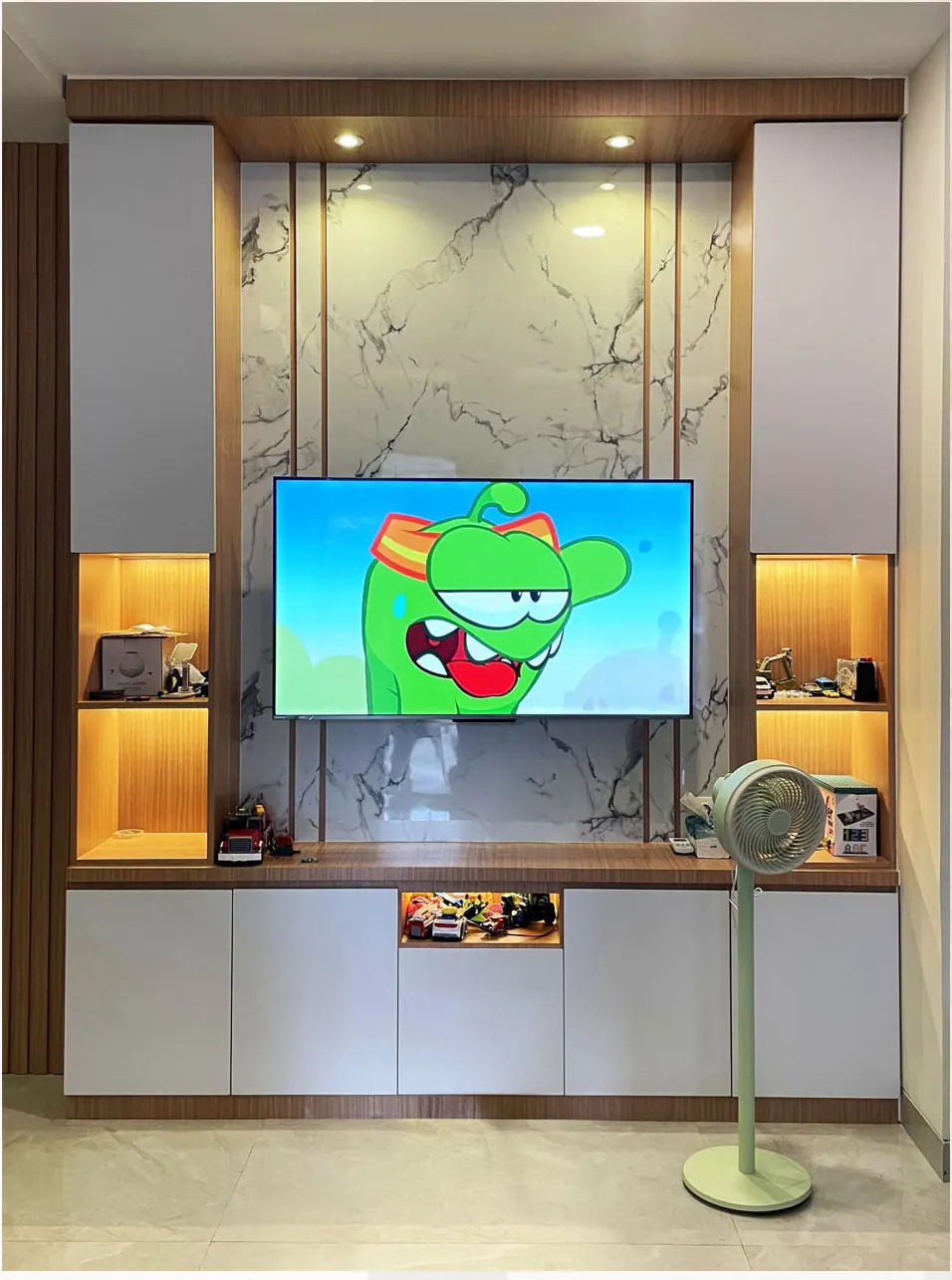 Interior Perumahan custom karya SAVOY, di Graha Raya Bintaro - detail 2