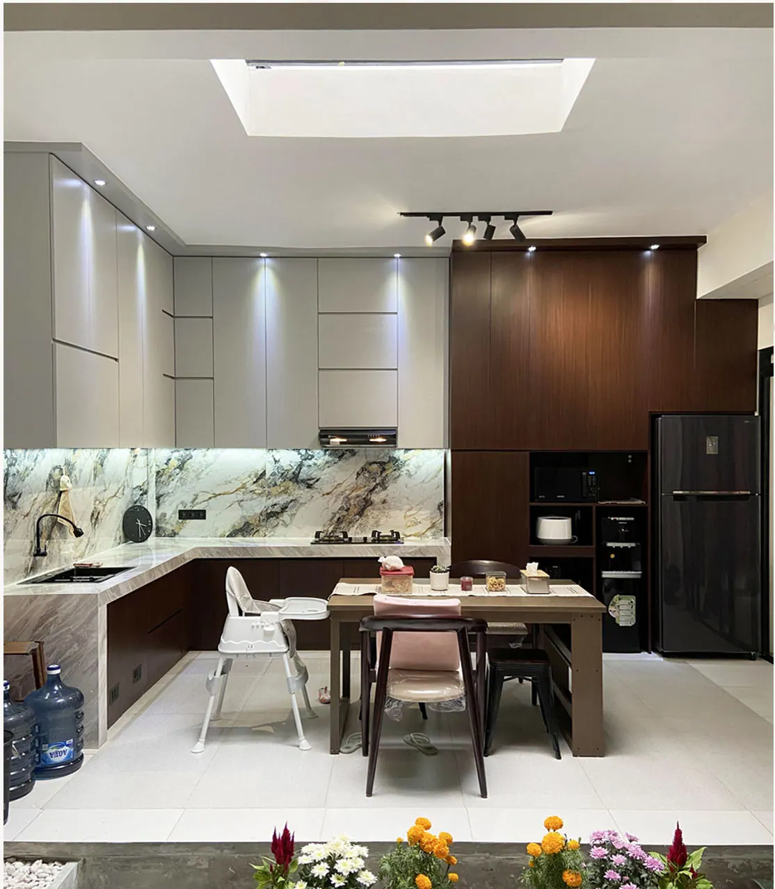 Interior Rumah Real Estate custom karya SAVOY, di Kotabaru Parahyangan – Bandung Tempoe Doeloe, Padalarang
