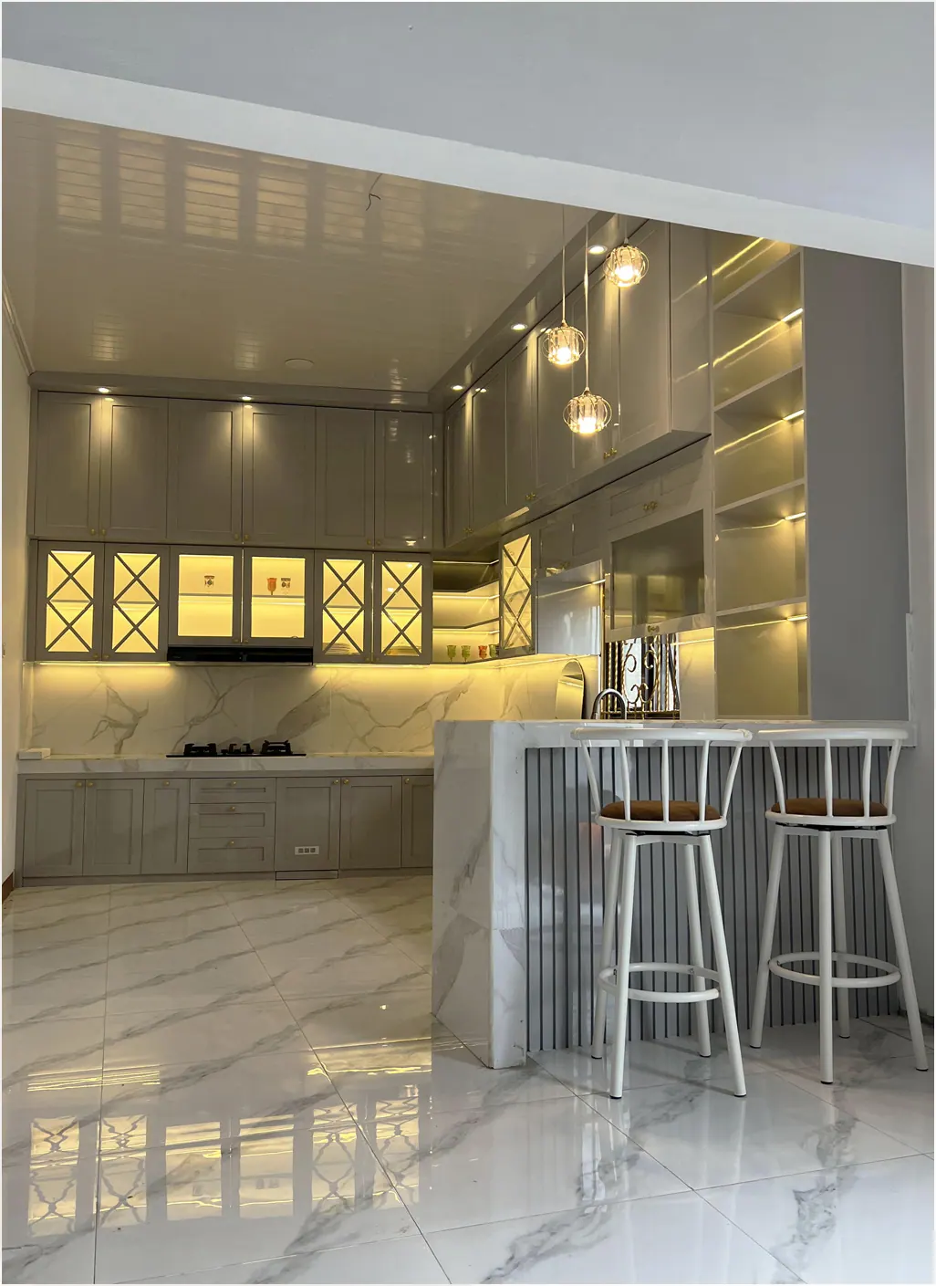 Interior Rumah Real Estate custom karya SAVOY, di Podomoro Park, Bandung - detail 2