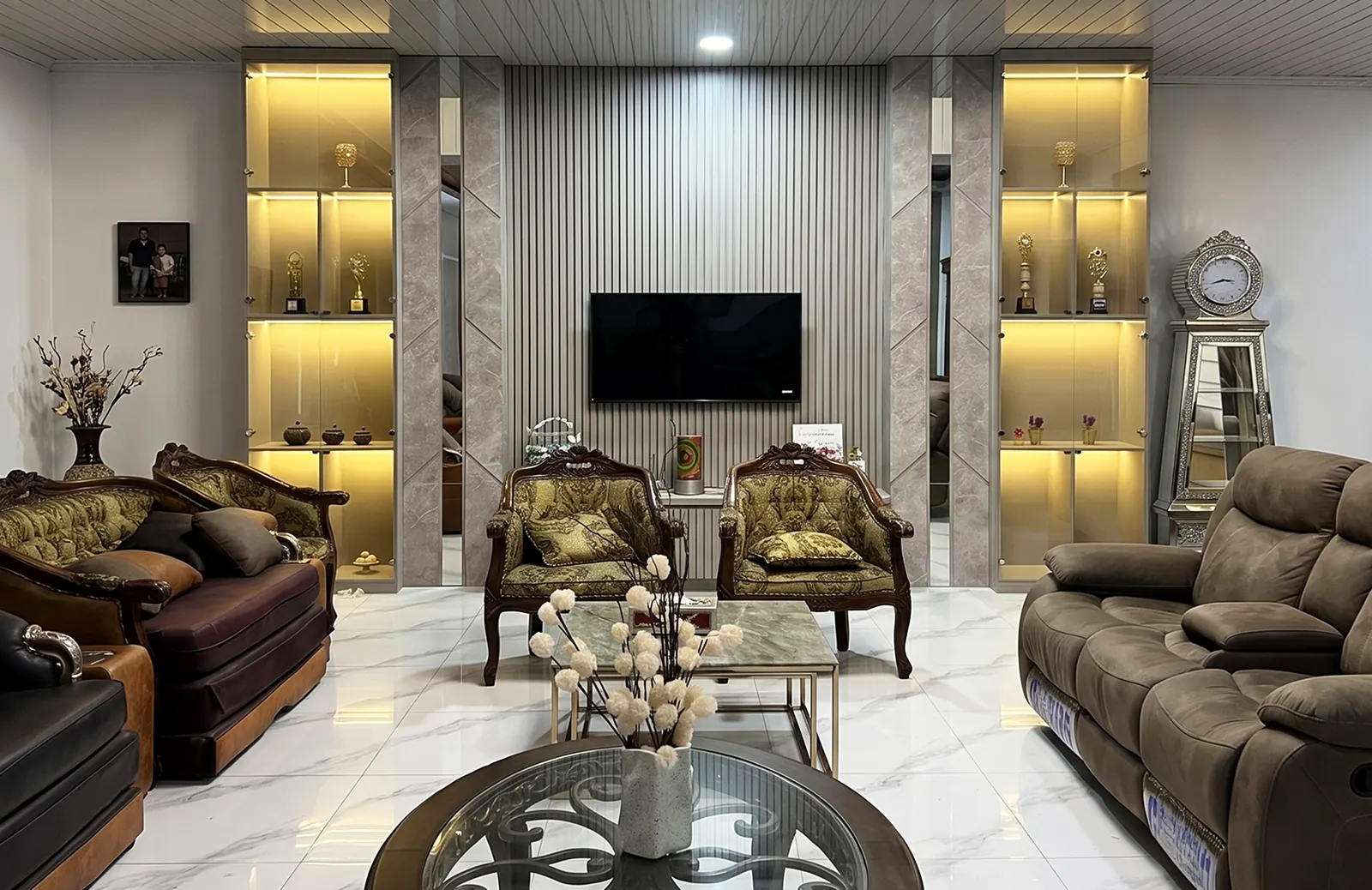 Proses transformasi custom furniture sebelum dan sesudah oleh SAVOY